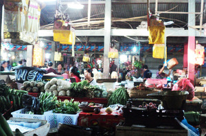 The chaotic Jimbaran vegetable market in Bali, a mad sensory overload of the beautiful and confronting where you can buy everything from bras to bananas. Photo / Zoe Walker