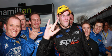 Shane van Gisbergen's pit crew are vital to his success. Photo / Getty Images