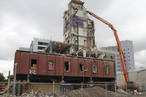 Christchurch rebuilding will star putting pressure on NZ inflation stats, but economists think there is little urgency for the Reserve Bank to raise the OCR. Photo / Geoff Sloan
