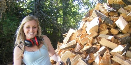 Gladstone's Christina Booth has entered Miss Tui 2012.