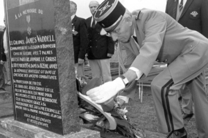 A French Foreign Legion officer laying a wreath to commemorate Kiwi war hero James Waddell.
Photo / Supplied