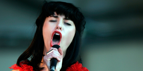 'Somebody That I Used To Know' hitting the top in the US is great but we shouldn't get excited about Kimbra's contribution to its success... Photo / Supplied 'Somebody That I Used To Know' hitting the top in the US is great but we shouldn't get excited about Kimbra's contribution to its success... Photo / Supplied