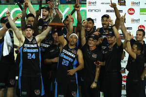 The Breakers celebrate winning the ANBL title on Tuesday night. Photo / Getty Images.
