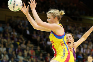 Camilla Lees of the Pulse catches the ball. Photo / Getty Images.