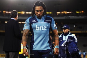 Ma'a Nonu leaves the field after Friday's defeat to the Reds. Injury could rule him out of this week's match against the Hurricanes in Wellington. Photo / Getty Images