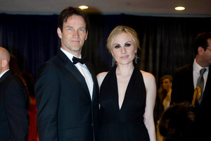 Anna Paquin and her husband, Stephen Moyer, arrive at the White House Correspondents' Association Dinner. Photo / AP