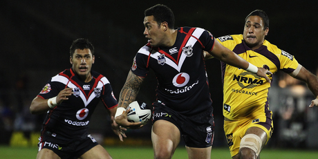 Feleti Mateo of the Warriors makes a break during the round nine NRL match between the New Zealand Warriors and the Brisbane Broncos at Mt Smart Stadium. Photo / Getty Images.