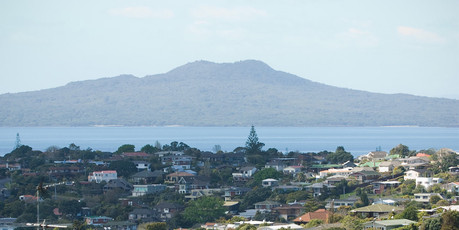 Barfoot & Thompson says Auckland sales prices fell in April, while sale numbers were down 40pc from the month before. Photo / Herald on Sunday