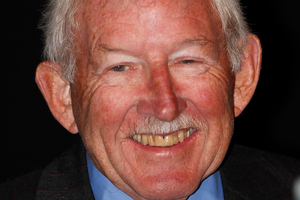Shareholders say they have lost confidence in Sir Ron Brierley, founder of the Guinness Peat Group.