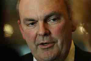 Tertiary Education Minister Steven Joyce has revealed that five thousands students will have their allowances affected by proposed changes. Photo / Greg Bowker