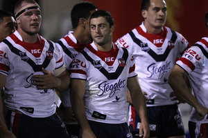 Anthony Minichiello (C) of the Roosters looks dejected during the round 10 NRL match between the New Zealand Warriors and the Sydney Roosters at Mt Smart Stadium. Photo / Getty Images.
