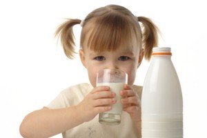 Dairy giant Fonterra will reduce its domestic milk price from the end of the month.
Photo / Thinkstock