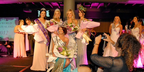 Collette Lochore is crowned Miss World New Zealand. Photo / Michael Craig