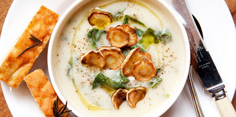 Roasted parsnip and spinach soup. Photo / Babiche Martens