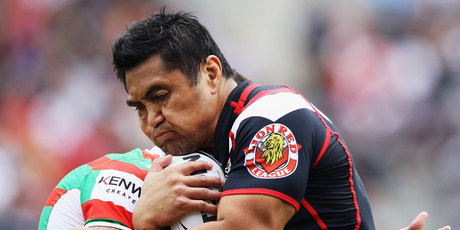 Warriors centre Jerome Ropati's knee injury will rule him out for the rest of the season. Photo / Getty Images.