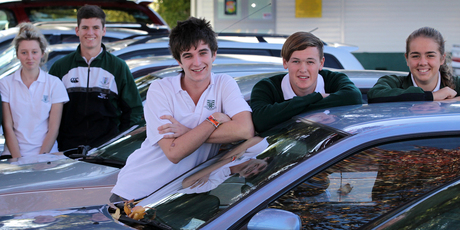 Otumoetai College students (who include from left) Grace McKerras, Chris Charlton, Kane Carter, Jack Dodd and Jessica Lacy are not sure if the R plate idea will work. Picture / Alan Gibson