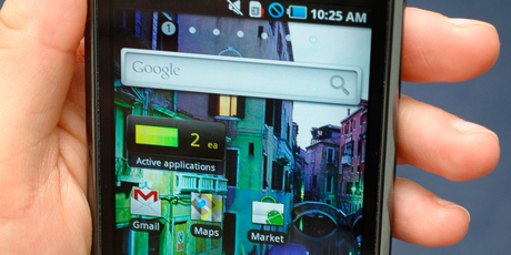 Mobile advertising is expected to rise as smartphones continue to penetrate the Kiwi market. Photo / NZH