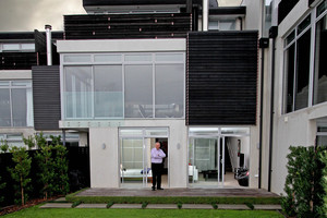 2/139 Paritai Dr, Orakei. Photo / Geoff Dale