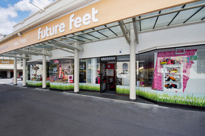 Three Lamps retail units on Jervois Rd.