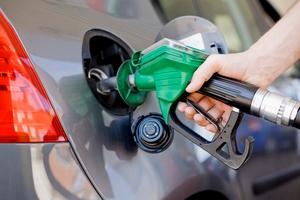 Seventy per cent of Kiwi motorists say high fuel prices are affecting their quality of life. Photo / NZ Herald.