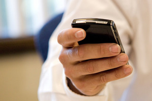 Civil servants' 'roaming' fees on phones costing public $800,000. Photo / Thinkstock