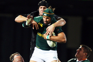 One-cap All Black Kevin O'Neill tried valiantly against the Boks in 2008 but, ultimately, came second to Victor Matfield. Photo / Getty Images