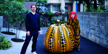Marc Jacobs and Yayoi Kusama in front of Kusama Studio, Tokyo. Photo / Kishin Shinoyama
