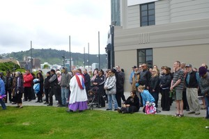 Mourners braved a blustery Wellington waterfront this morning to publicly farewell Ben Hana, the Blanket Man. Photo / Hana-Garrett-Walker