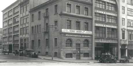 The Yates Building (pictured in 1927) in Albert St, central Auckland. The owner, Stu Galloway, wants to demolish it and build a tower. Photo / Allan Matson