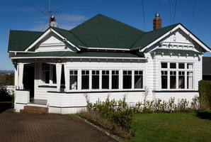 Agents are bringing auctions forward to capitalise on the heavy demand in Auckland. Photo / Sarah Ivey
