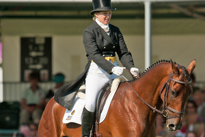 Jonelle Richards on Flintstar made a solid start to the three-day event in Greenwich Park. Source / Jon Stroud