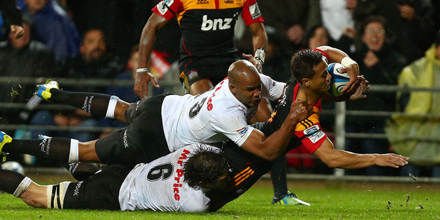 Tim Nanai-Williams scores last night's first try in the Super Rugby final. Photo / Getty Images