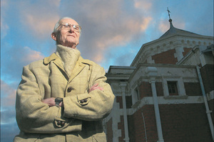 Dr Vincent Gray says there has been no change to temperature in New Zealand.
