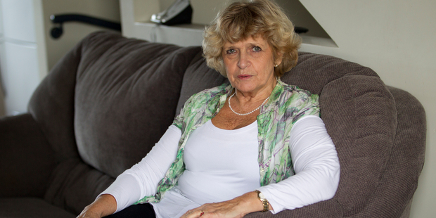 Heather Anderson has been living a nightmare for eight years after surgery for a small hernia operation cut her from her breast to bowel. Photo / Kellie Blizard