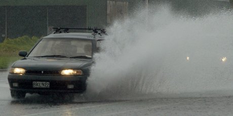 A low across both islands could see rain last until at least Thursday or Friday, says weatherwatch.co.nz's Philip Duncan. Photo / File photo