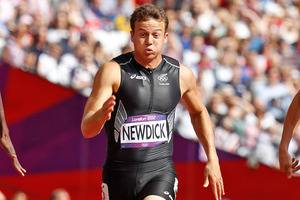 Brent Newdick runs the 100m sprint, his first event in the men's Olympic decathlon. Photo / Mark Mitchell NZ Herald