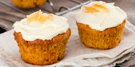 Pumpkin ginger almond cakes. Photo / Babiche Martens