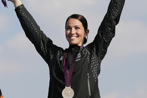 Sarah Walker celebrates her gold medal. Photo / AP