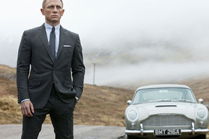 Daniel Craig is the best actor to portray super spy James Bond, according to Roger Moore. Photo / AP