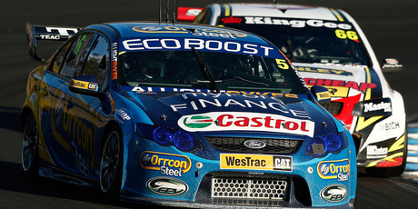 Russell Ingall takes a swing at Mark Winterbottom at Sydney Motorsport Park. Photo / Getty Images