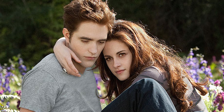Robert Pattinson's friends have warned him not to take Kristen Stewart back. Photo / AP