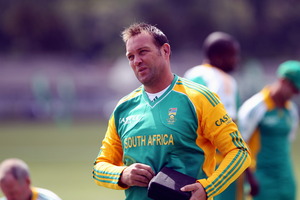 Jacques Kallis guided South Africa to a seven-wicket win over World Twenty20 champions England at Chester-le-Street on Saturday. Photo / Paul Taylor