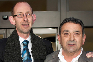 It is difficult to put a figure on compensation for David Bain (left), says supporter Joe Karam (right). Photo / APN