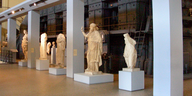 Ancient statues and hulking machines that once used to generate electricity stand side-by-side in the Museo della Centrale Montemartini. Photo / Creative Commons image by Wikimedia user Opera propria