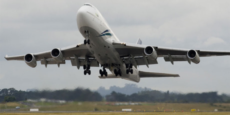 About 53,900 kiwis left for Australia in the year to August 2012. Photo / NZH