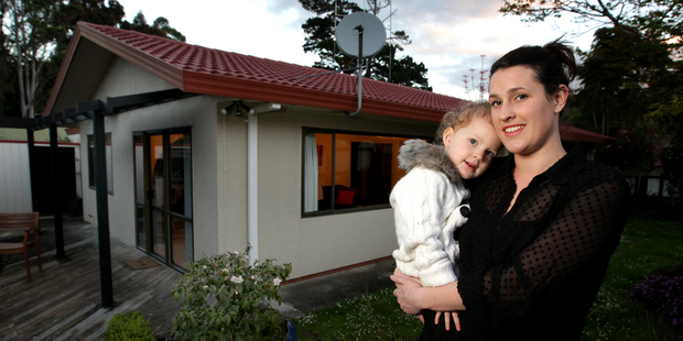 Shannon Felton and Estelle, 3, have bought in Tauranga. Photo / Alan Gibson