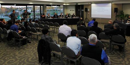 Deputy Prime Minister Bill English addresses the community that showed up for the hui tonight in Hamilton about water rights. Photo / Christine Cornege