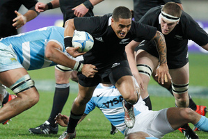 All Blacks halfback Aaron Smith on attack against Argentina. Photo / Mark Mitchell