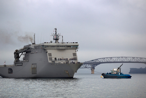 New Zealand navy vessels such as the HMNZS Canterbury will now be able to visit US ports, Photo / Steven McNicholl