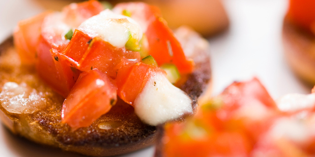 Eating tomatoes may reduce the risk of heart disease. Photo / Thinkstock
